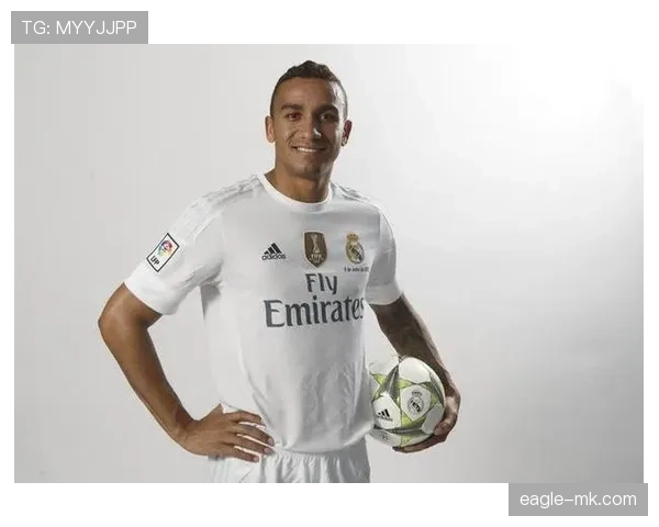 达尼洛或将重返皇马,未来去向引发广泛关注 达尼洛或将重返皇马,未来去向引发广泛关注