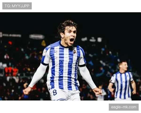 赫塔菲边路进攻回暖,全队士气高涨迎转机 赫塔菲边路进攻回暖,全队士气高涨迎转机