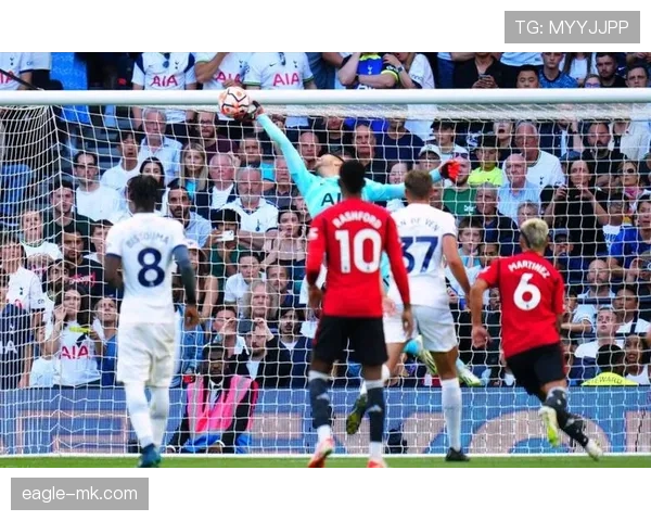 曼联财务压力加剧，试错空间受限影响球队稳定性与竞争力